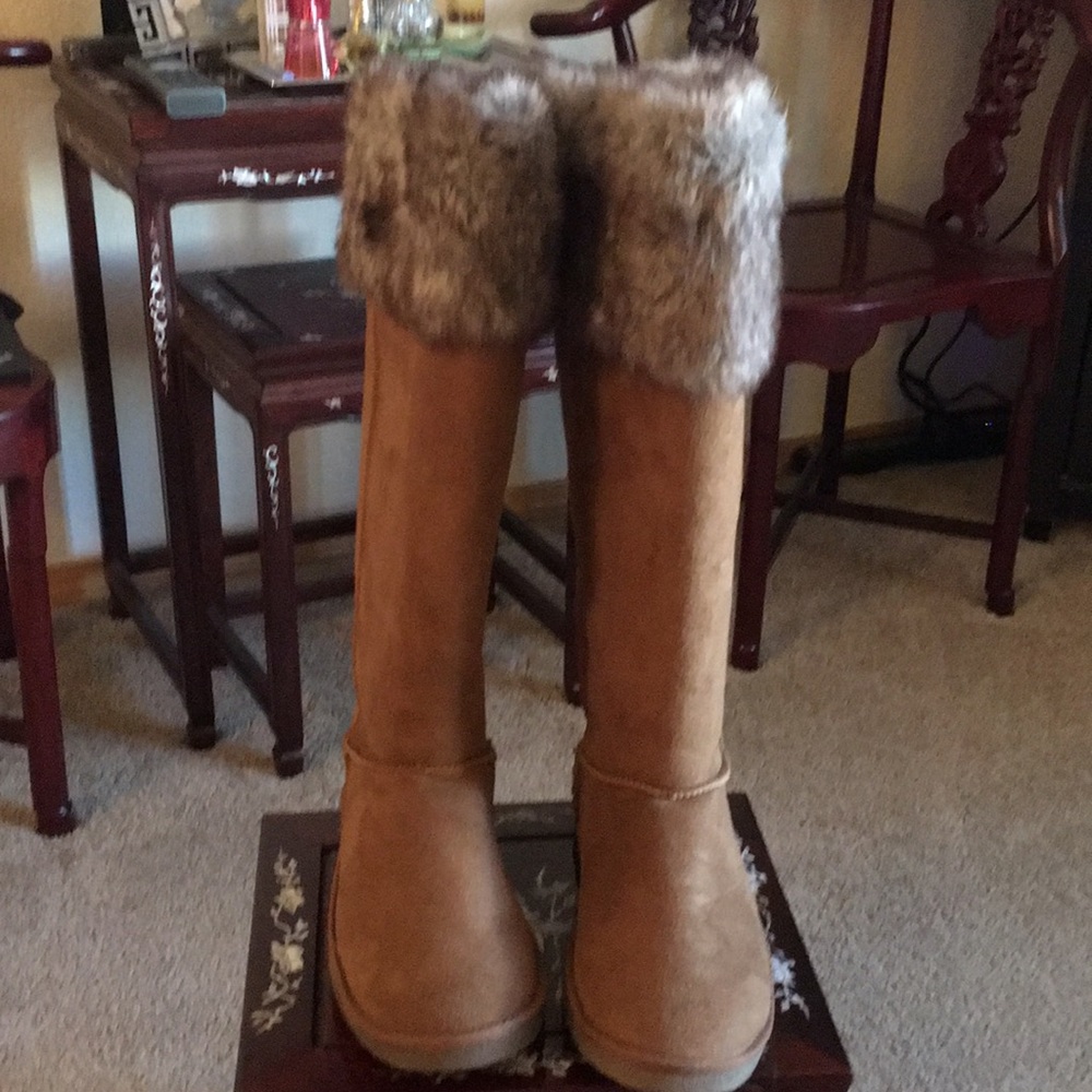 Super cute snow boots